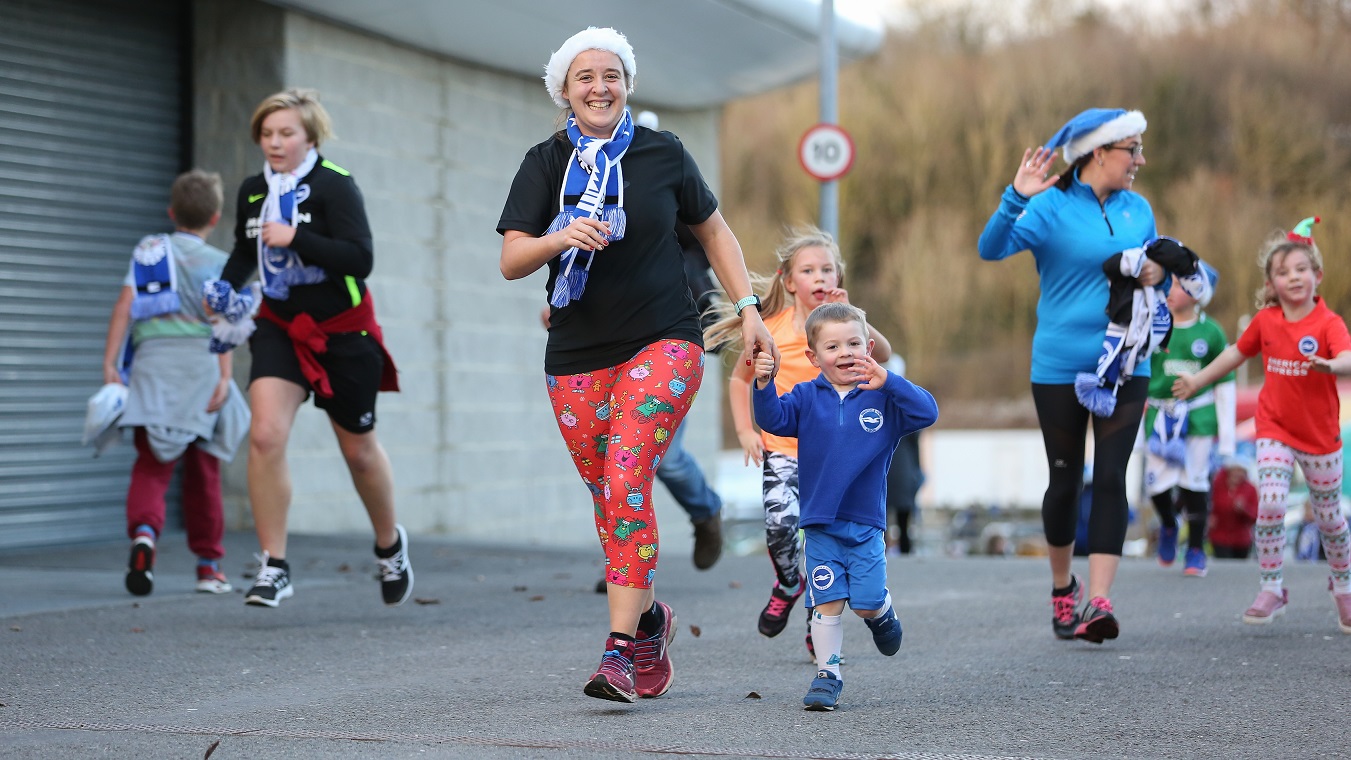 Seagulls’ Festive Fun Run raises more than £3,000