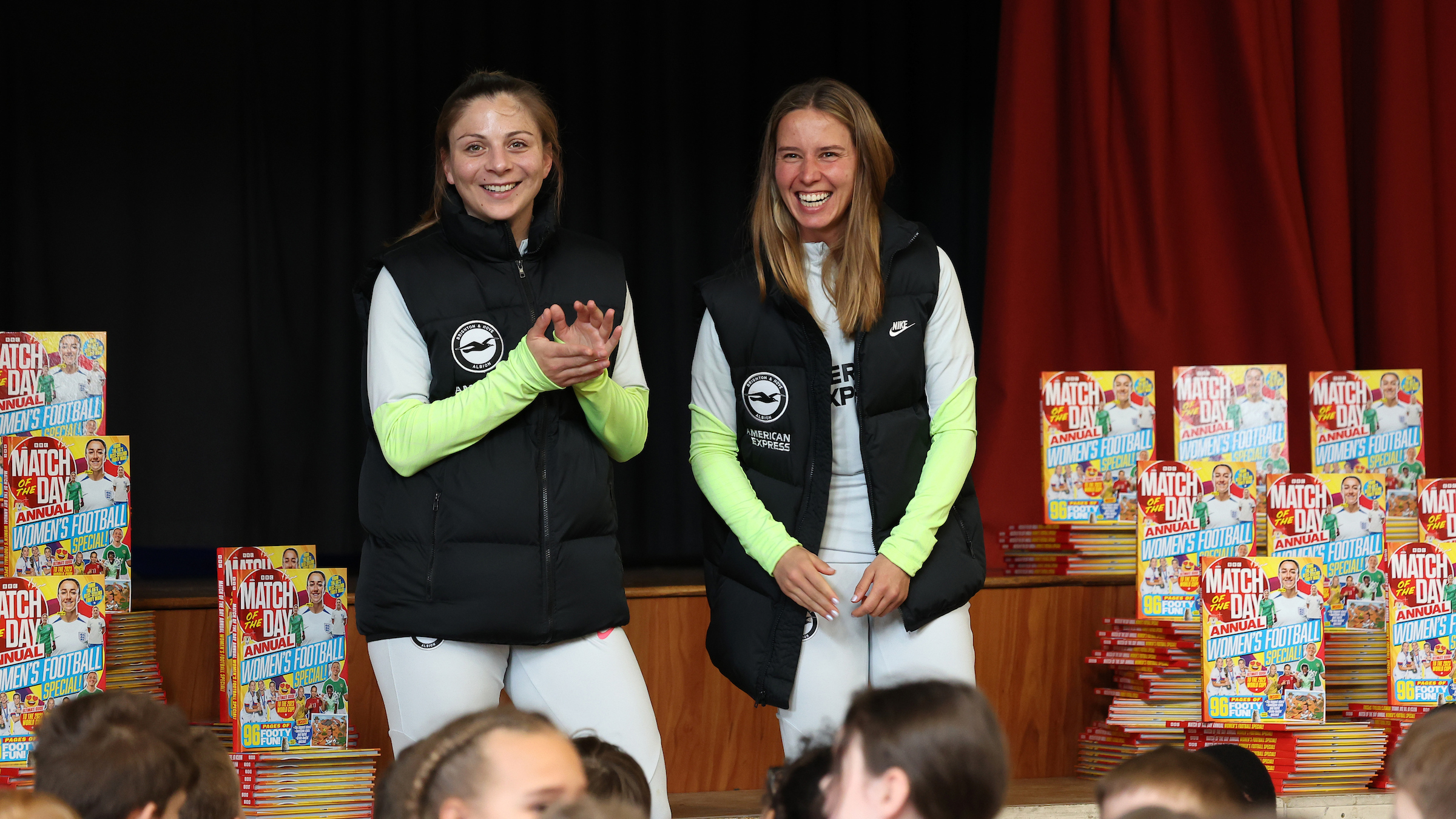Pinto and Sarri visit Hangleton Primary School