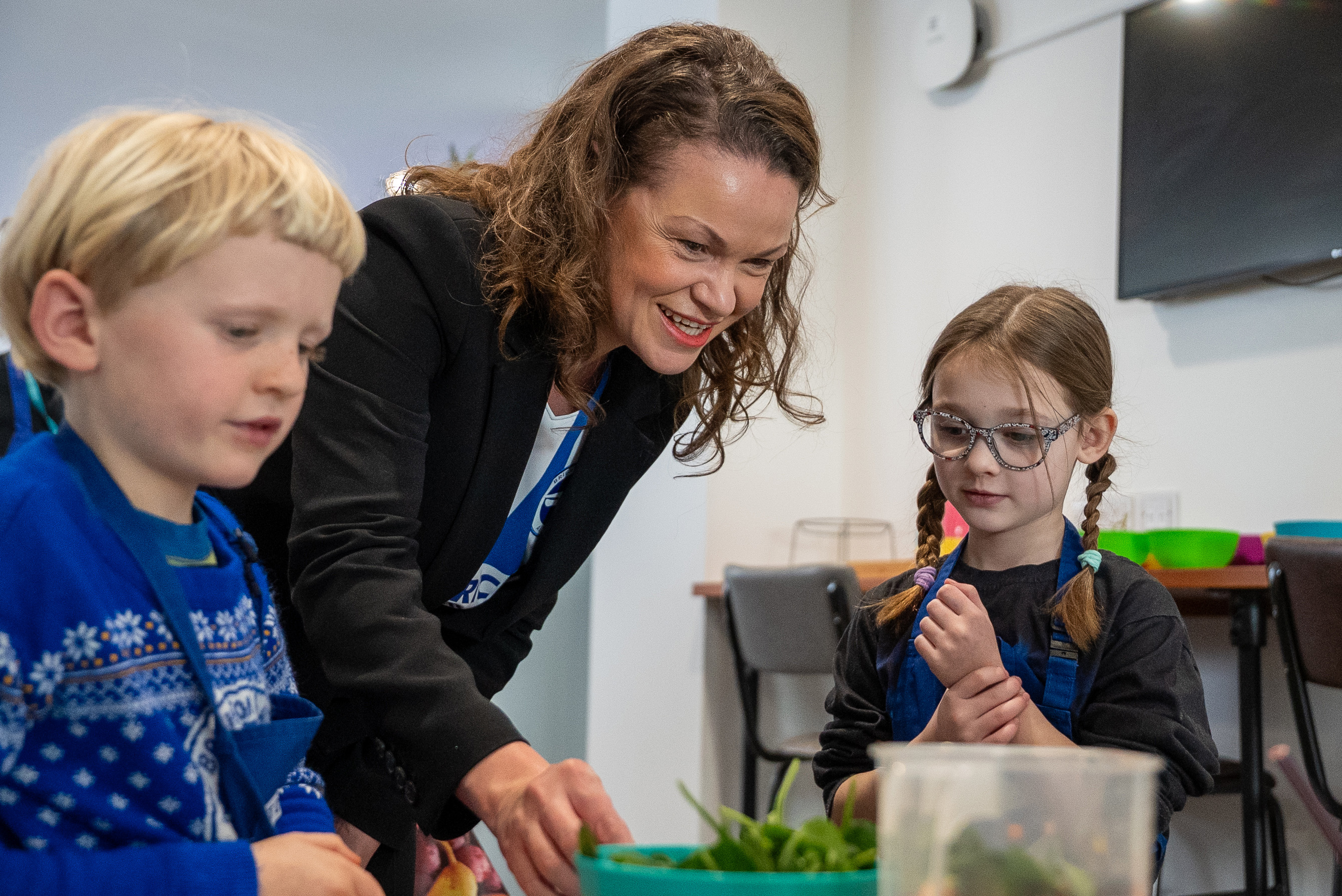 Bella Sankey gets stuck in at Community Hub workshop